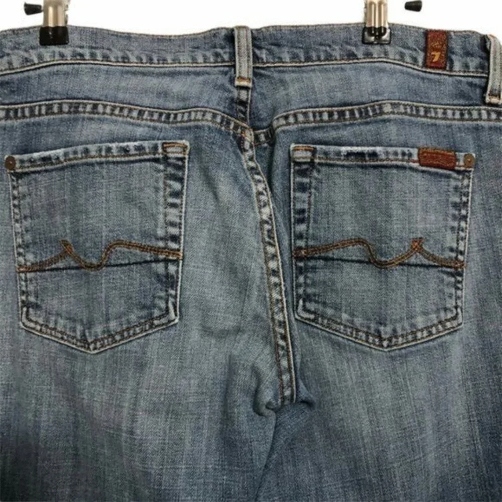 7 for All Mankind "Boy Cut" 4-Button Fly Bootcut Jeans Size 29 - Picture 8 of 11